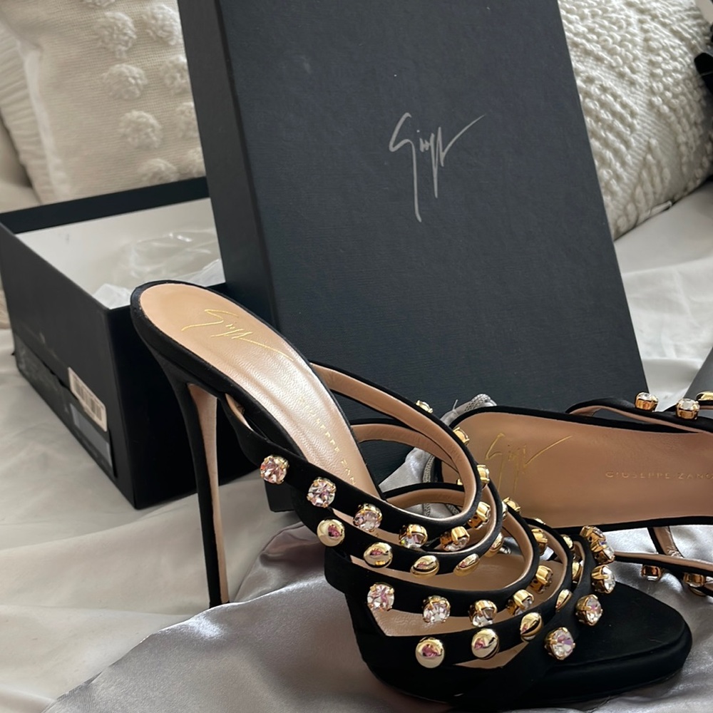 Giuseppe zannotti black heels with crystal detailing